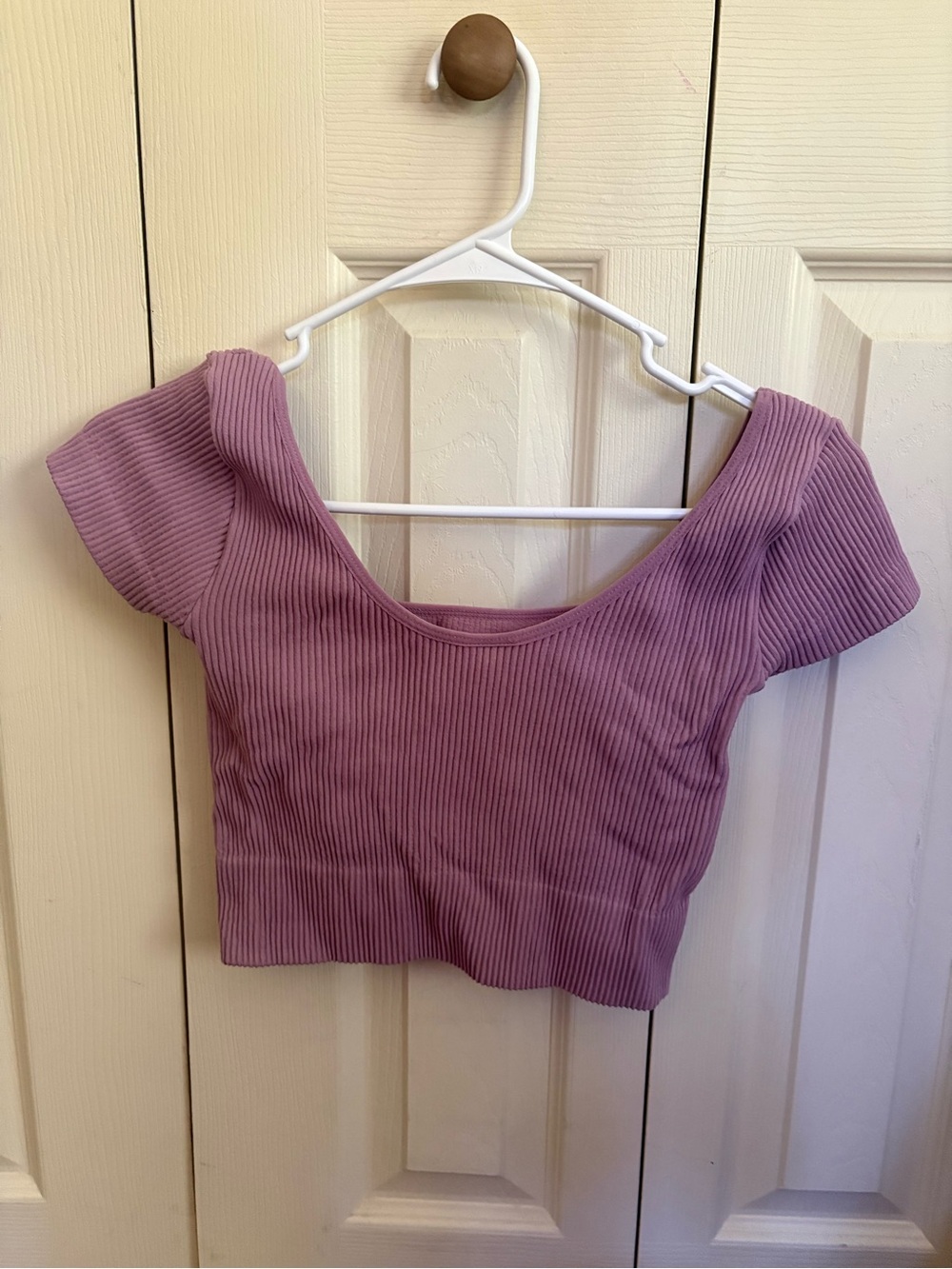 Ribbed Scoop Crop Top in Lavender